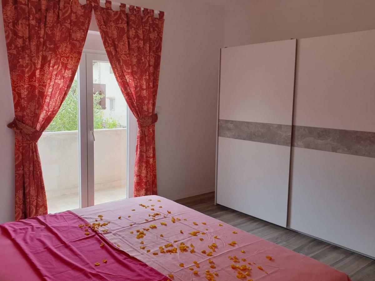 Appartamento Dani Zara Esterno foto