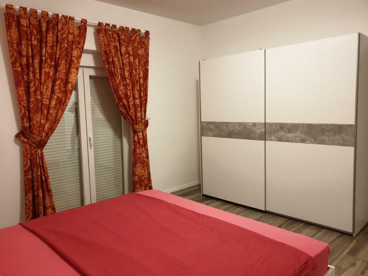 Appartamento Dani Zara Esterno foto