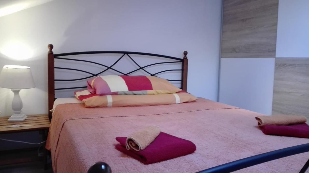 Appartamento Dani Zara Esterno foto